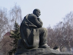 Памятник Якубу Колосу в Минске