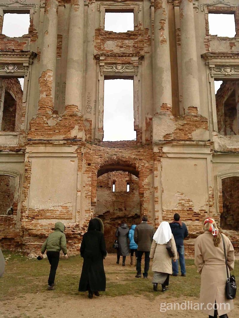 Замок Сапегов в Ружанах