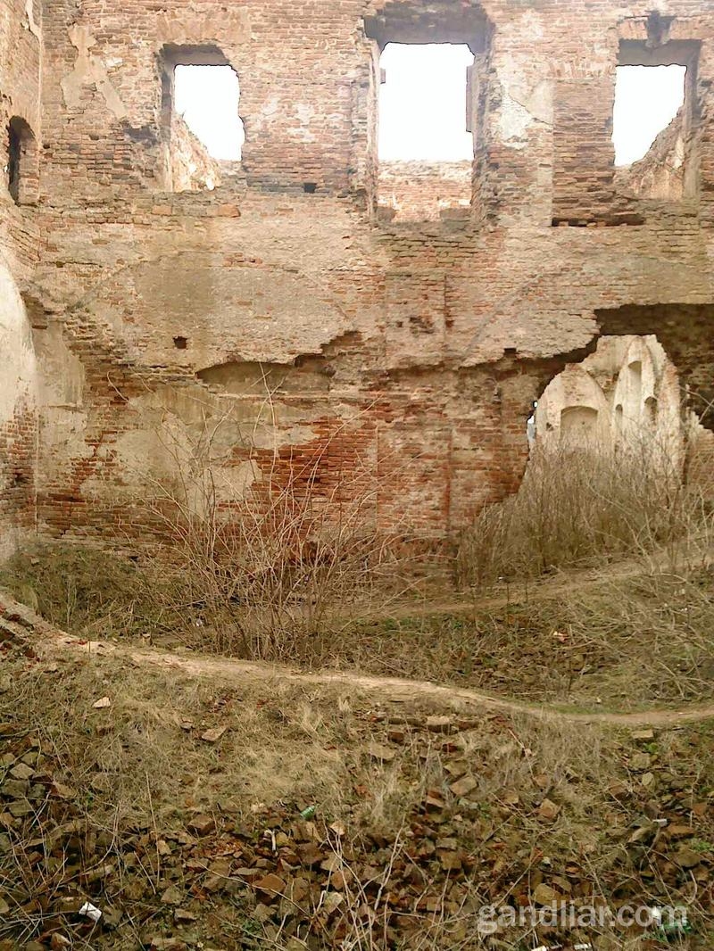 Дворцовый комплекс Сапегов в Ружанах