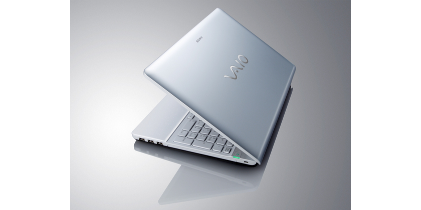  Sony VAIO VPCEB3E1R-WI.  