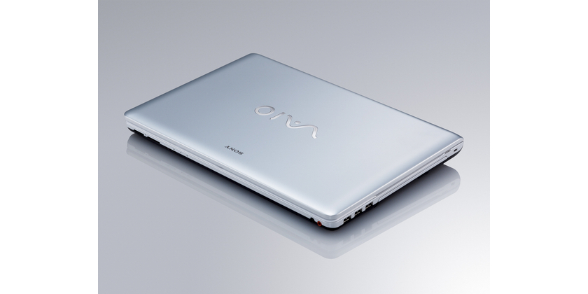  Sony VAIO VPCEB3E1R-WI.  